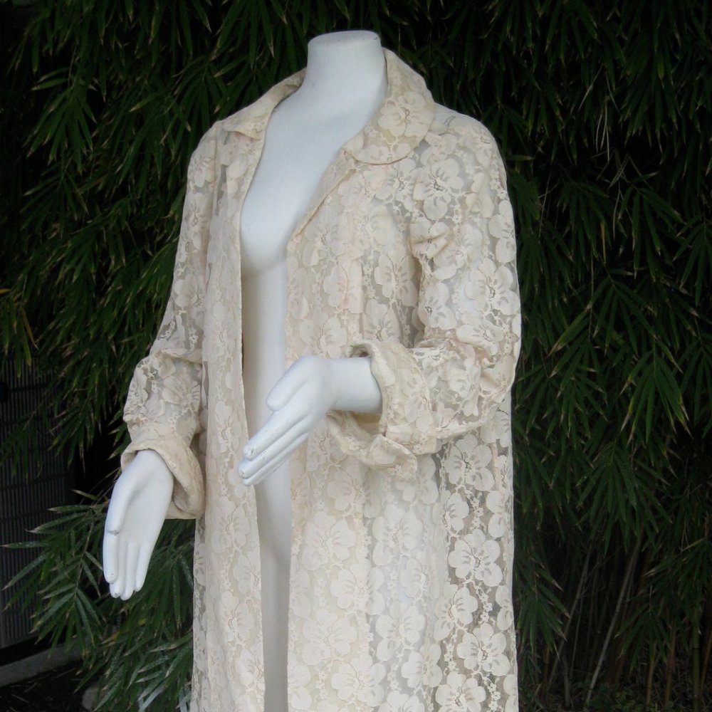 Timeless 50s 60s sheer floral lace evening coat